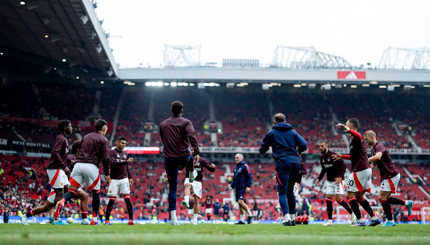 2. Warming up at Old Trafford